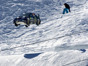 Subaru Impreza flies on snow!