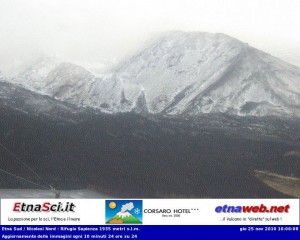Prima immagine dalla telecamera Hotel Corsaro e Etna Sci webcam Etna Sud